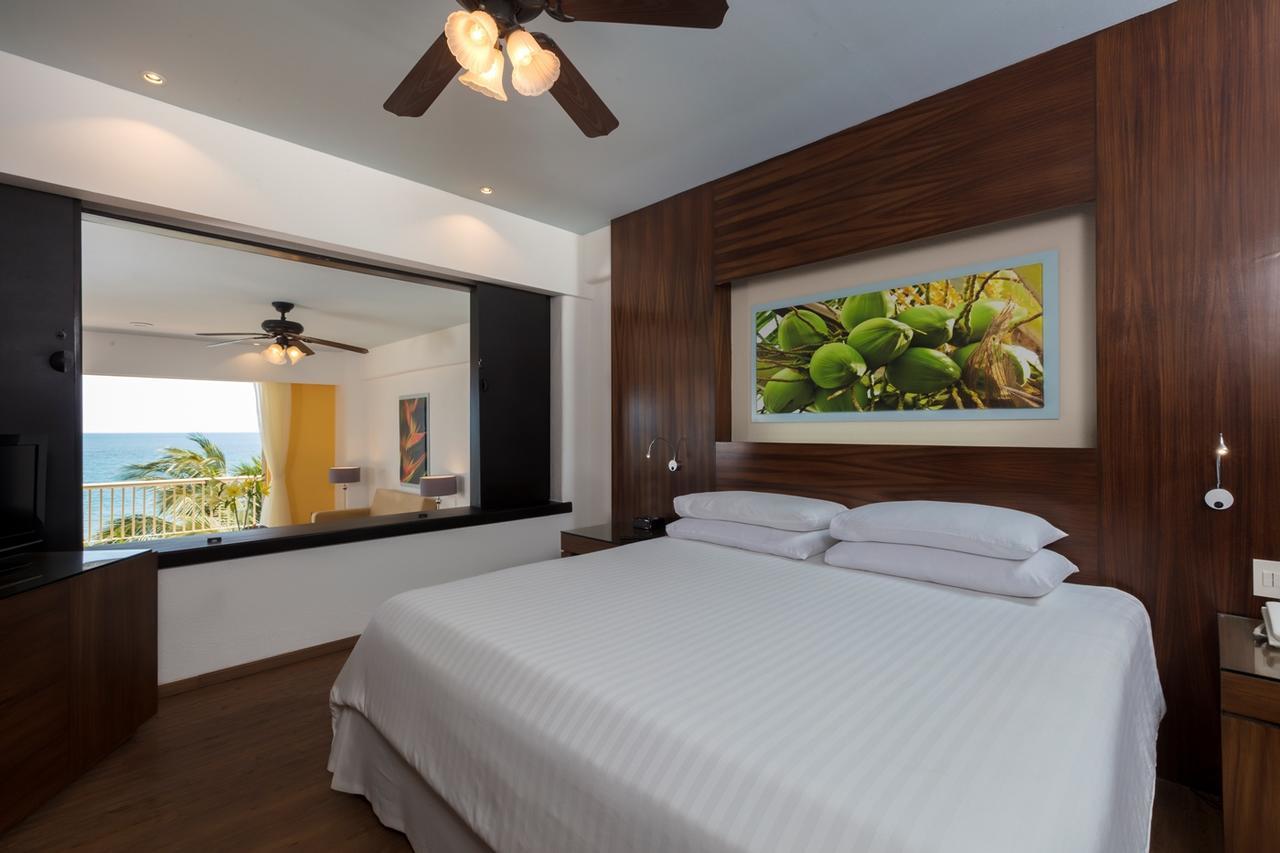 Krystal Grand Nuevo Vallarta Bagian luar foto