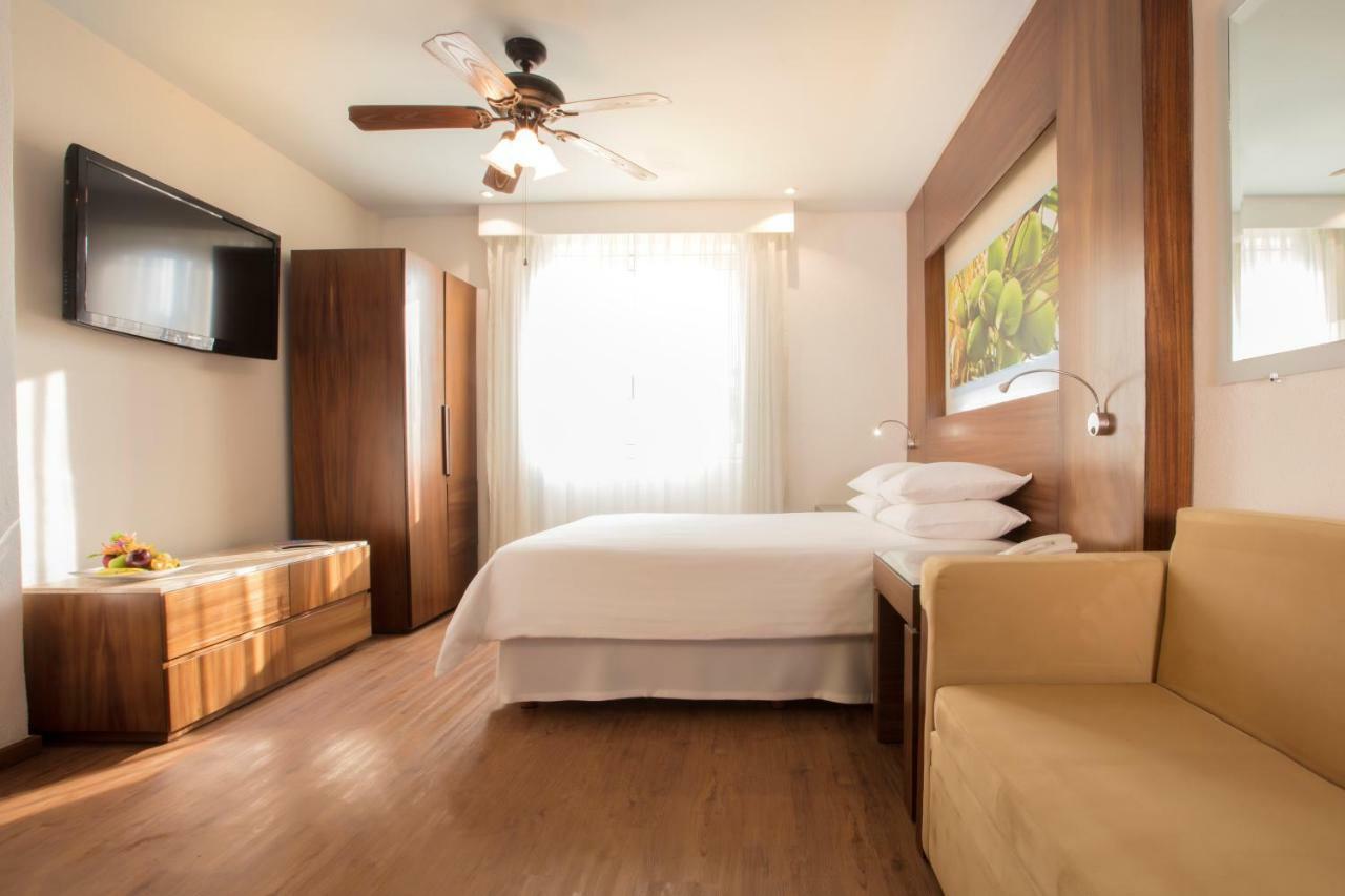 Krystal Grand Nuevo Vallarta Bagian luar foto